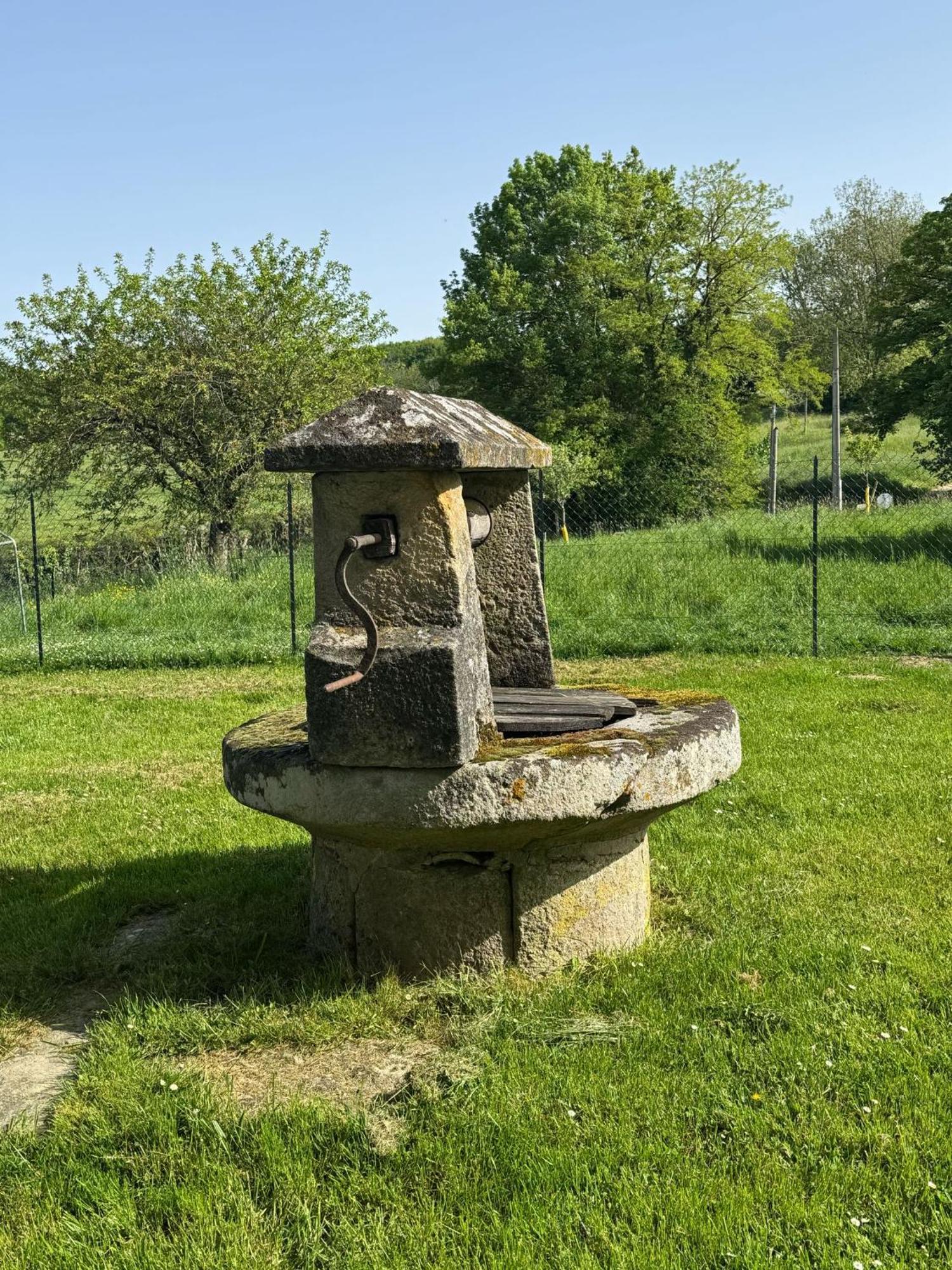 Gite A La Ferme Le Rousset エクステリア 写真